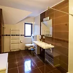Guest house Pietrele Lui Solomon 4*